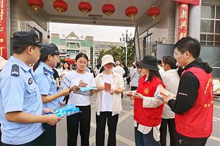 萨拉赫本场数据：1粒进球，1次错失良机，11次丢失球权，评分6.7